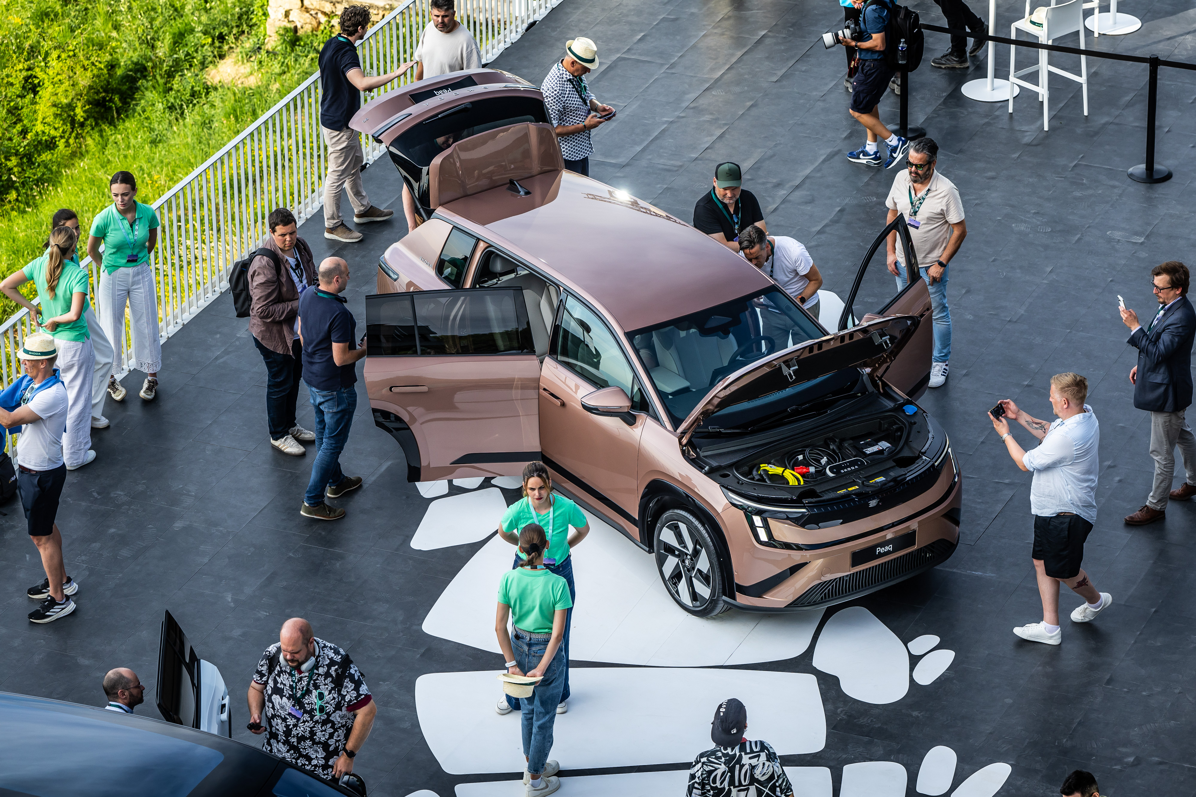 Following the unveiling, journalists and content creators were able to examine the new product in detail through several specifications